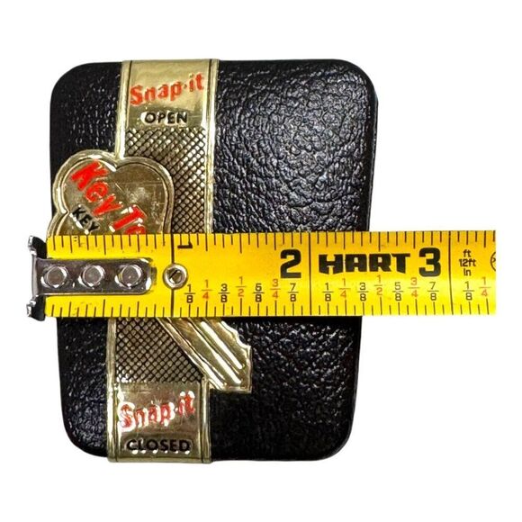 Vintage Snap-It Key Tote Key Case Black & Gold Leather With Red Interior Holder - Picture 5 of 6